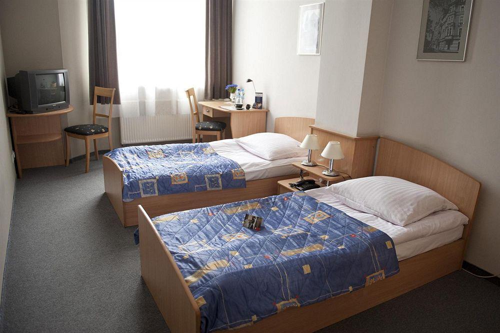 Hotel Diament Economy גליביצ'ה מראה חיצוני תמונה