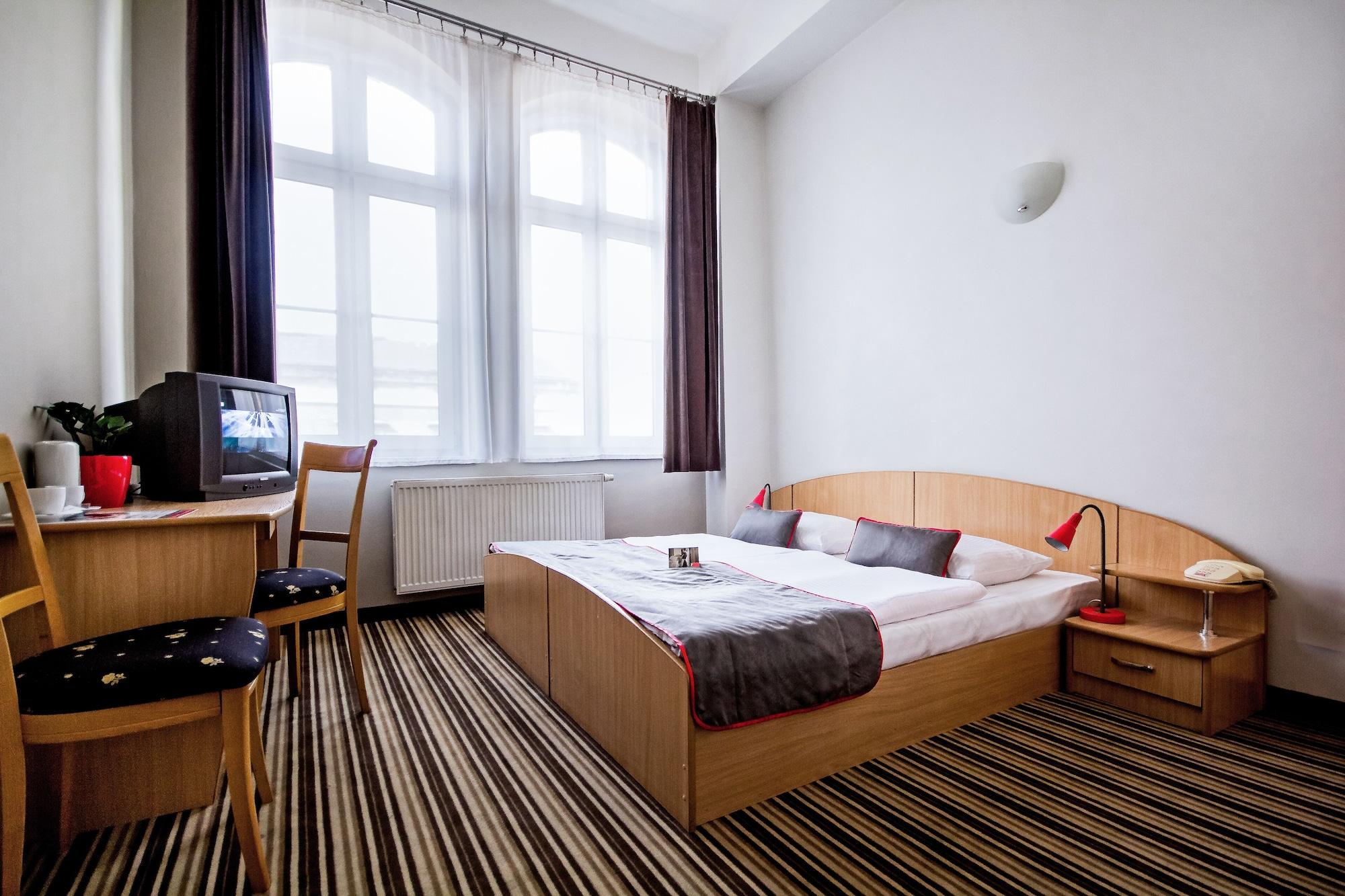 Hotel Diament Economy גליביצ'ה מראה חיצוני תמונה