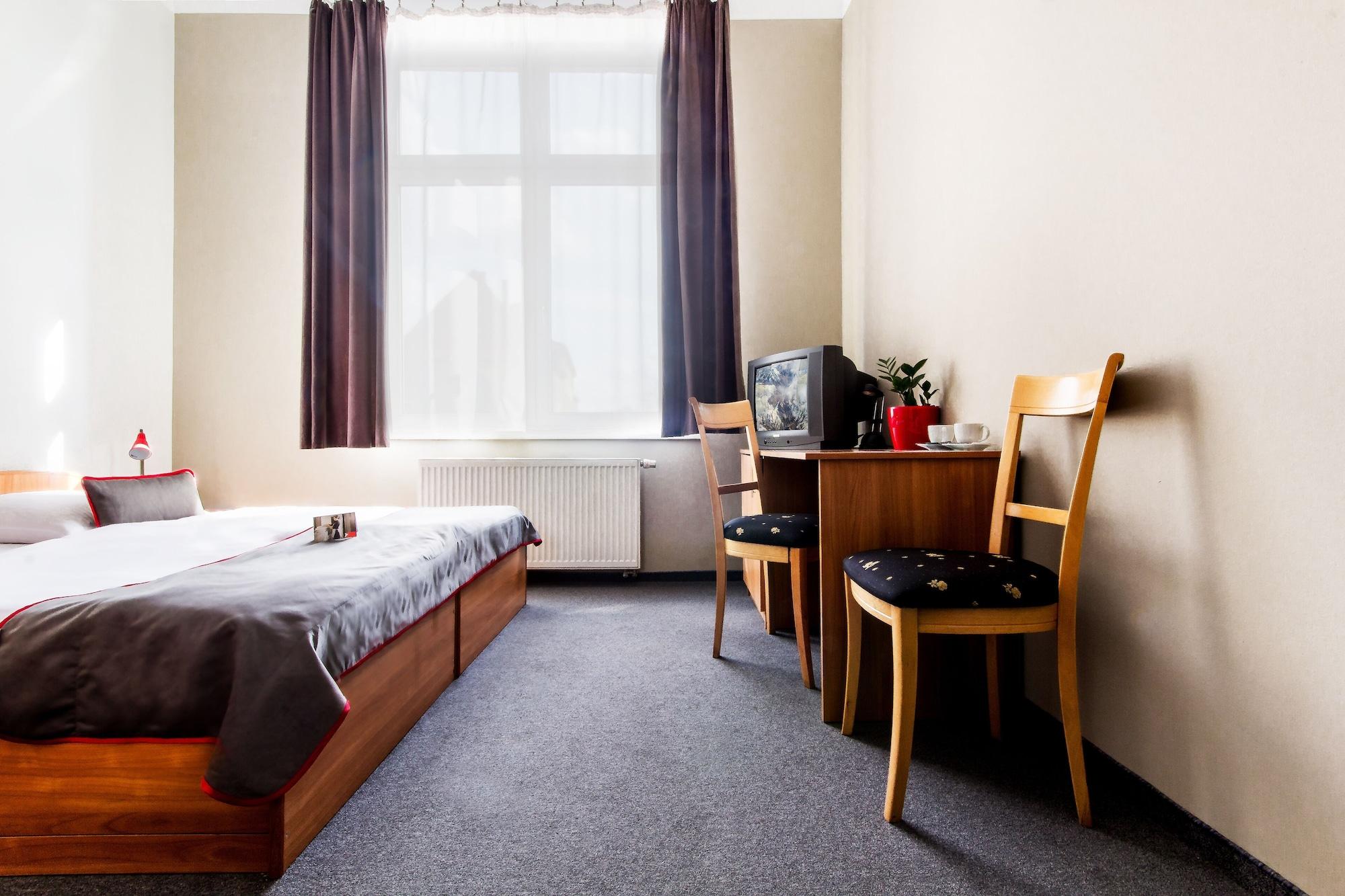 Hotel Diament Economy גליביצ'ה מראה חיצוני תמונה