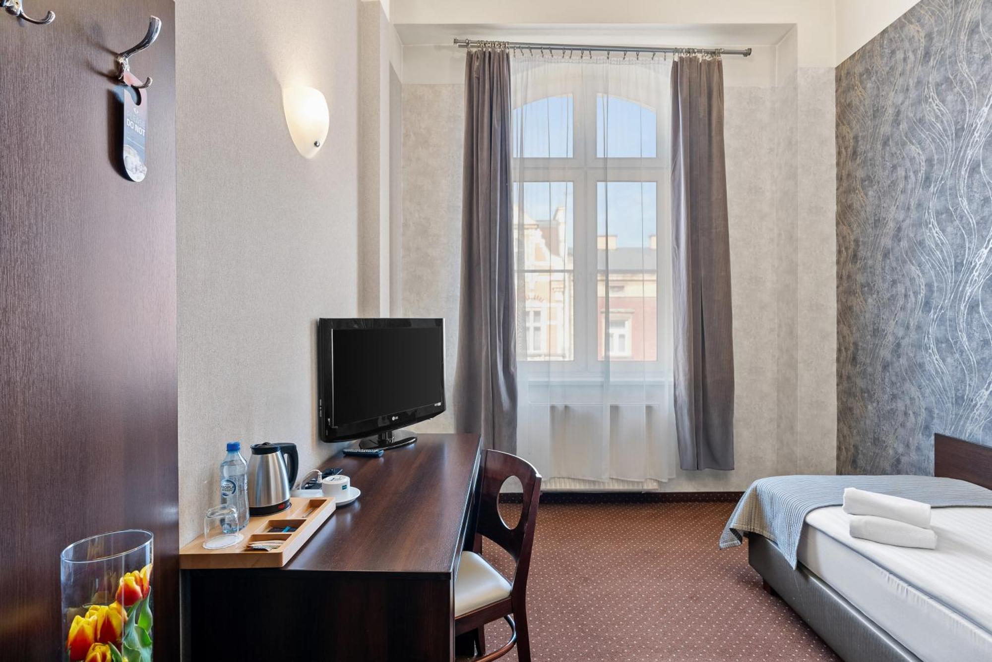 Hotel Diament Economy גליביצ'ה מראה חיצוני תמונה