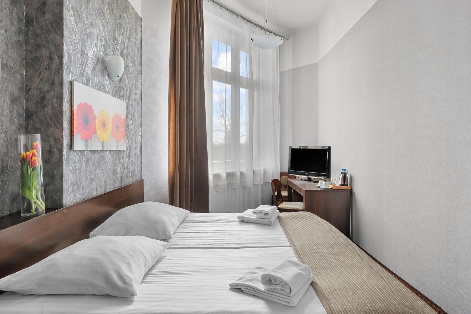 Hotel Diament Economy גליביצ'ה מראה חיצוני תמונה