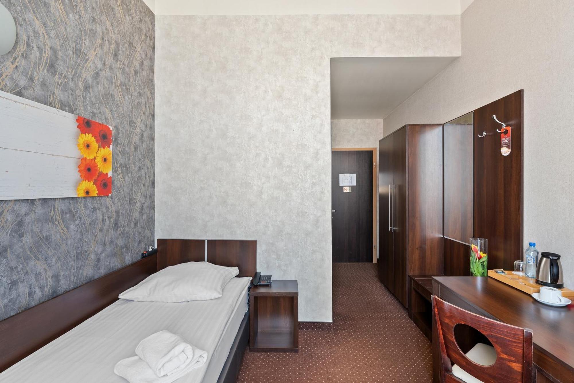 Hotel Diament Economy גליביצ'ה מראה חיצוני תמונה