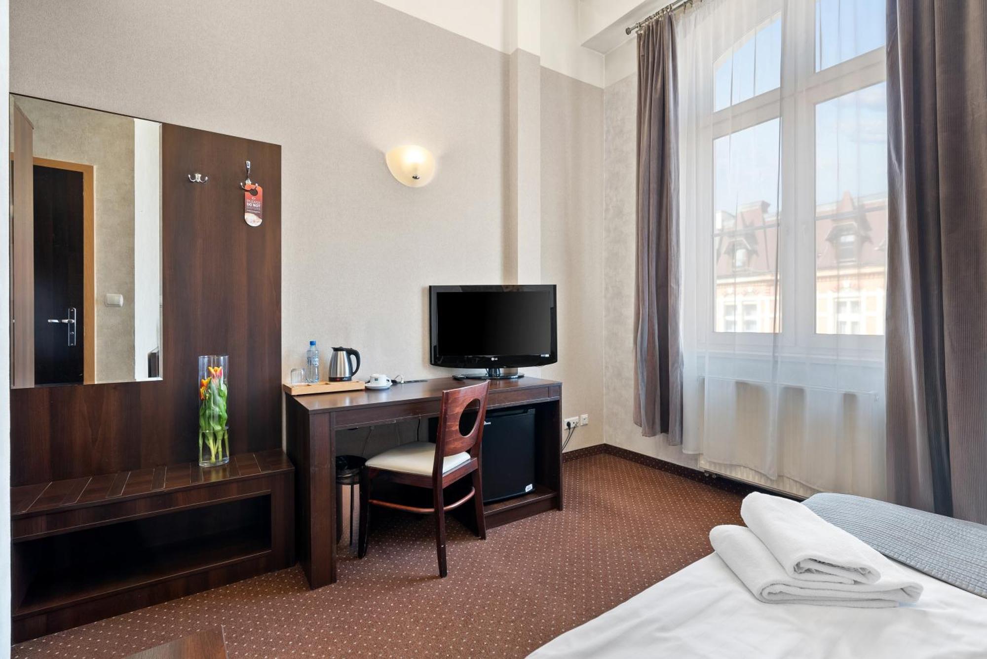 Hotel Diament Economy גליביצ'ה מראה חיצוני תמונה