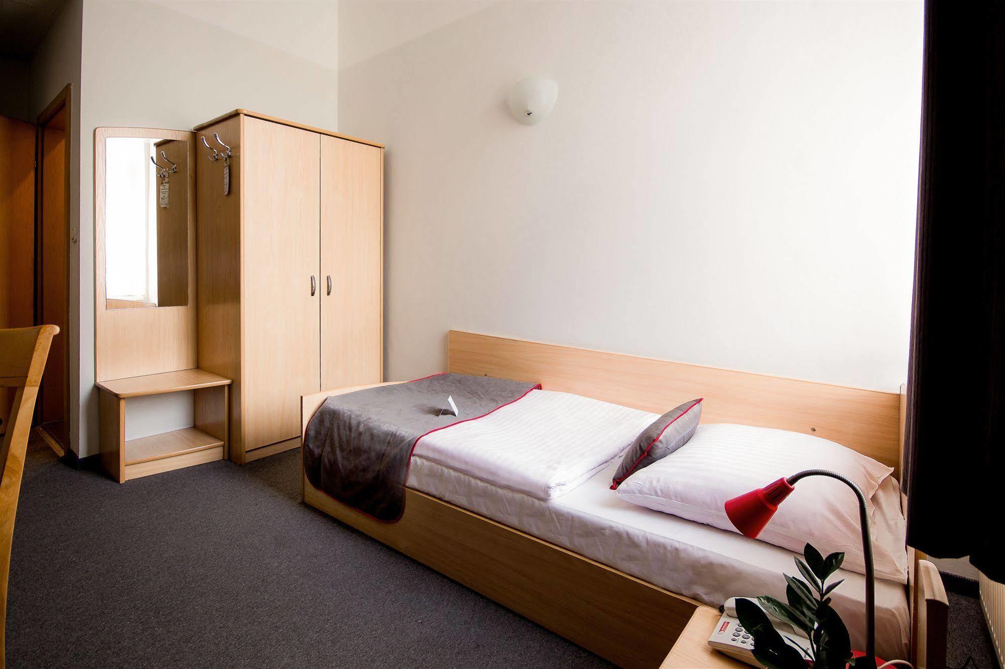 Hotel Diament Economy גליביצ'ה מראה חיצוני תמונה